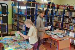 Kiermasz książek w szkolnej bibliotece